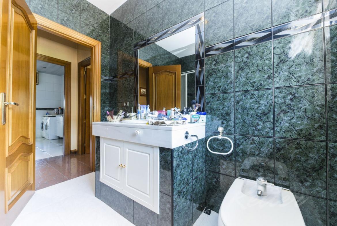Gran Chalet Las Lomas Bano 03