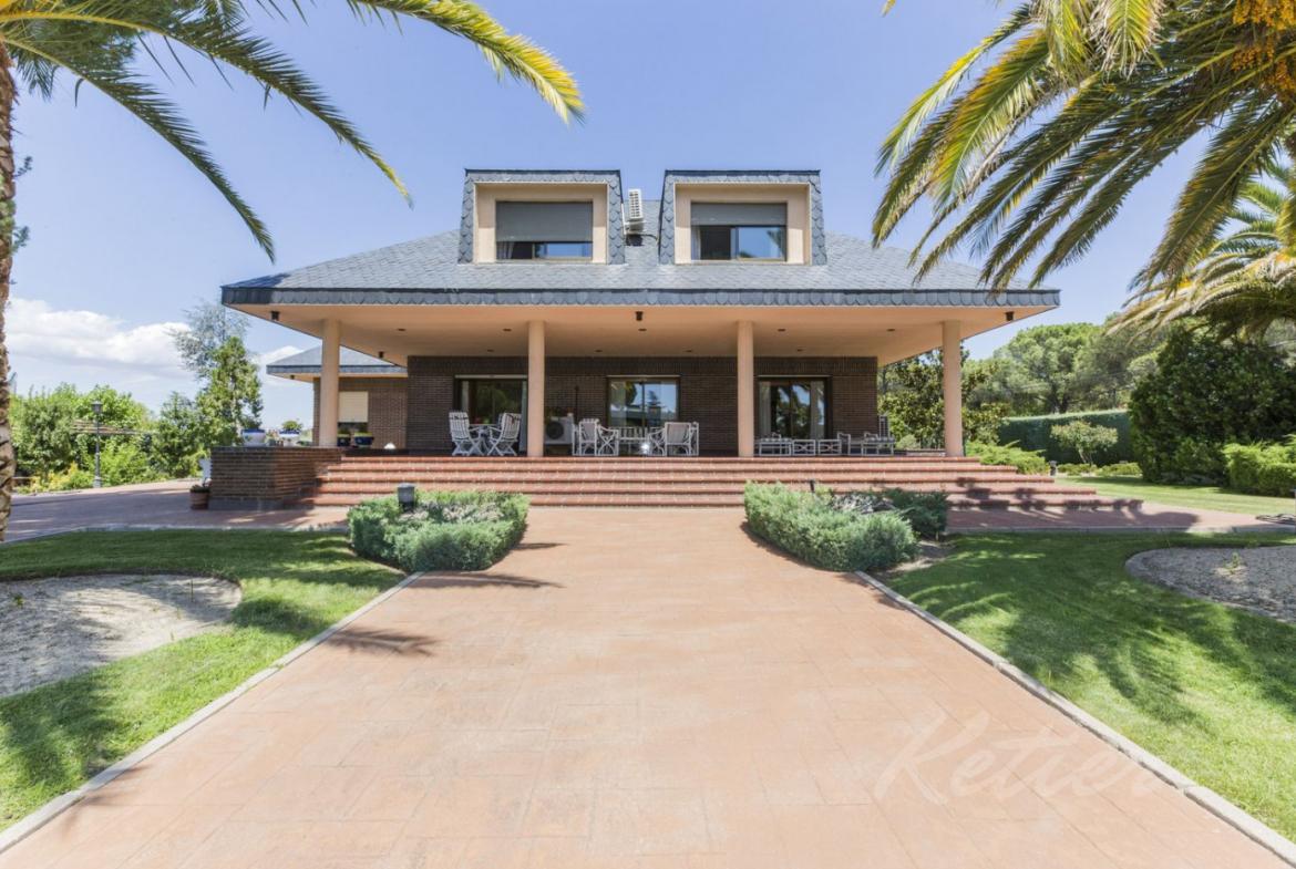 Gran Chalet Las Lomas Exterior 01