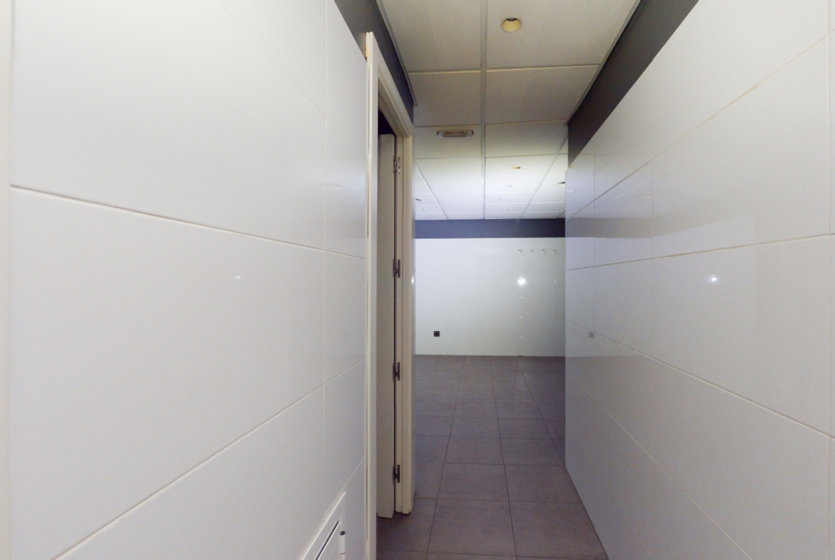 Local Comercial en Madrid Bano