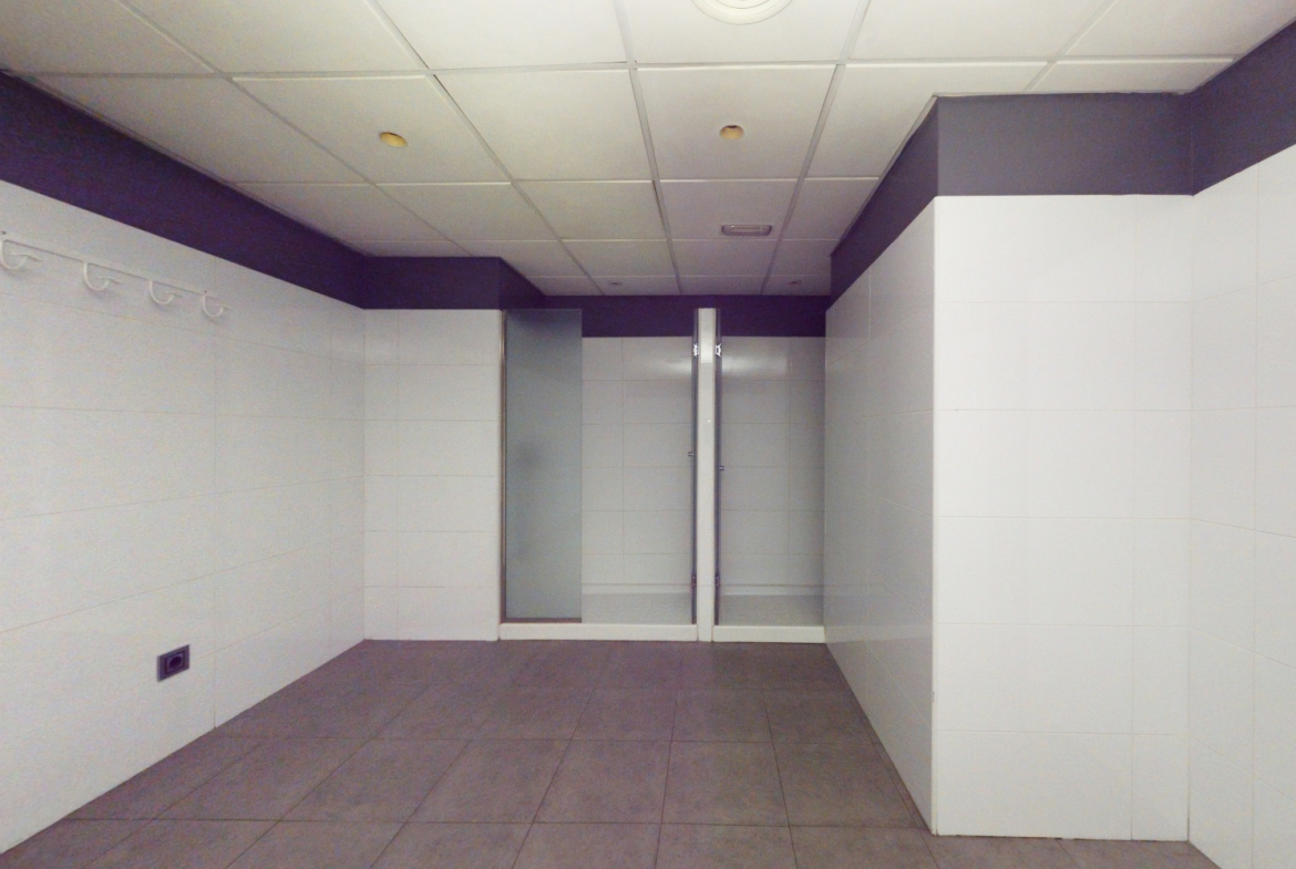 Local Comercial en Madrid Bano