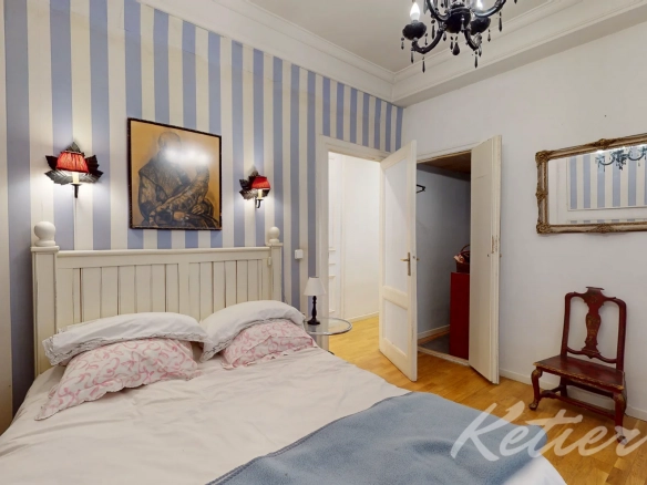 Malasana Piso Dormitorio Vestidor Pasillo Secreto