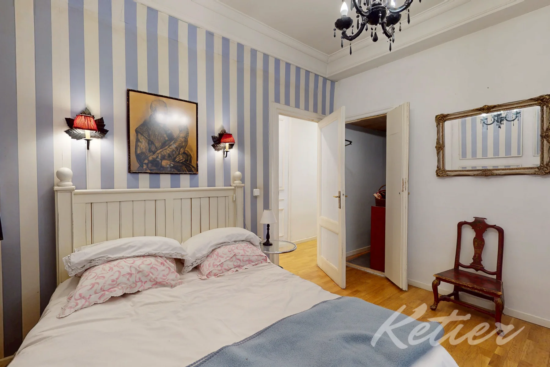 Malasana Piso Dormitorio Vestidor Pasillo Secreto