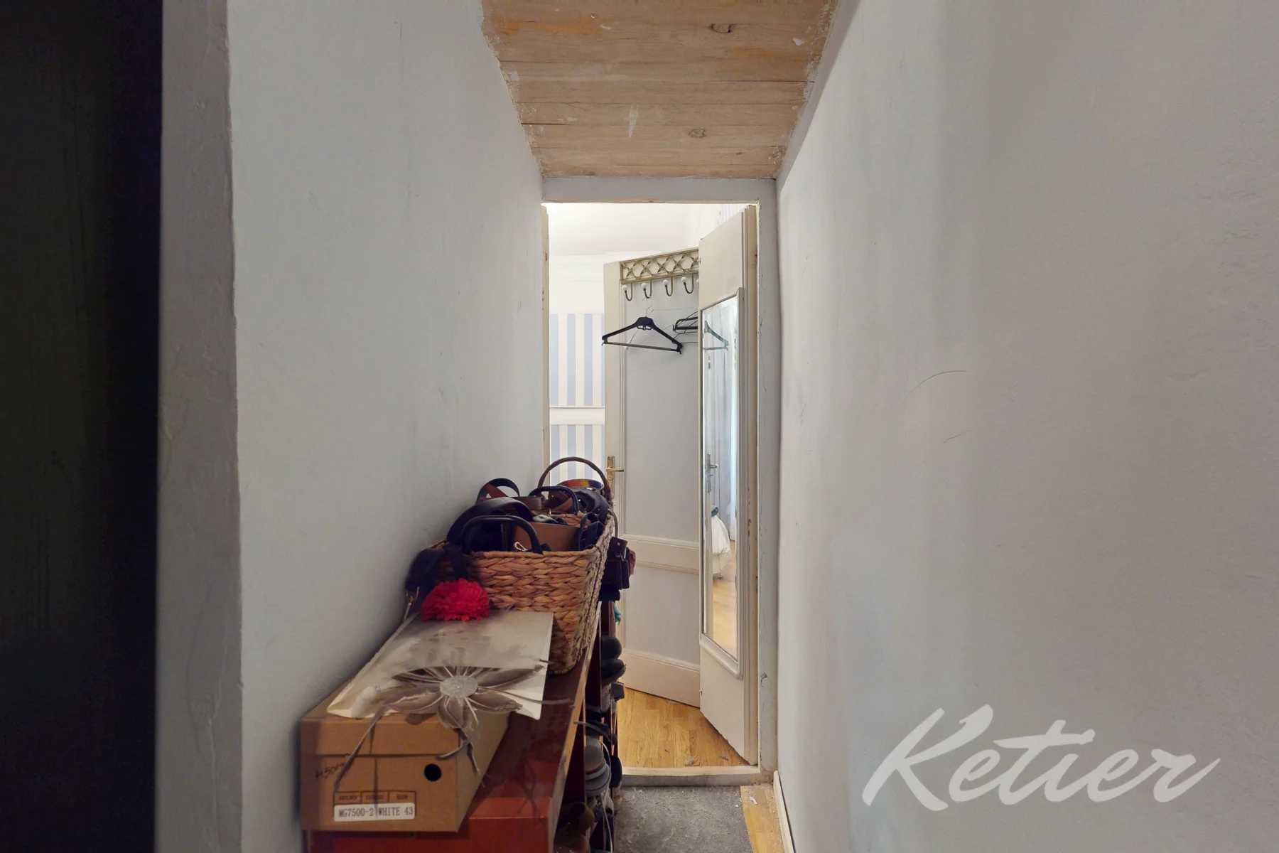 Malasana Piso Dormitorio Vestidor Pasillo Secreto