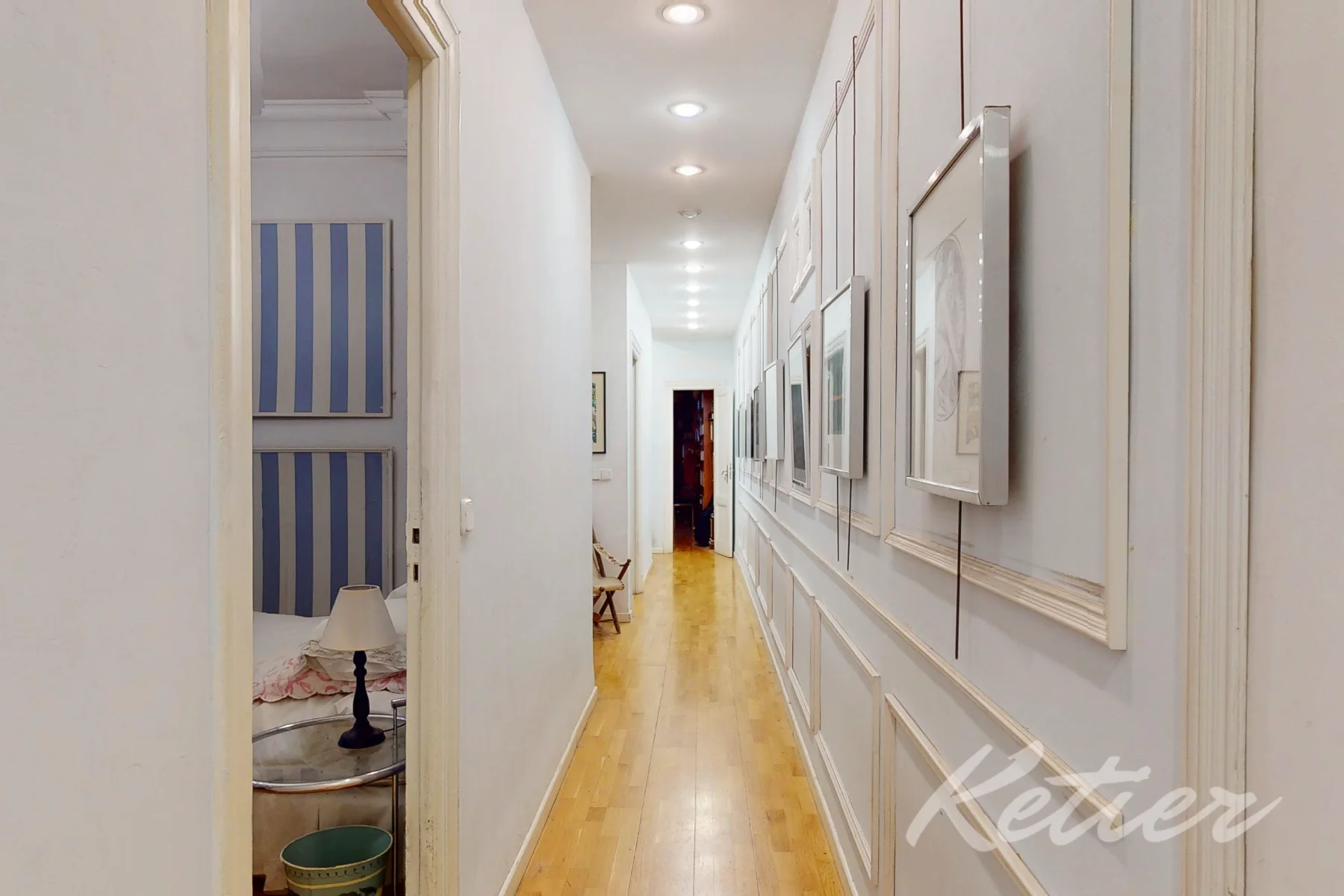 Malasana Piso Pasillo