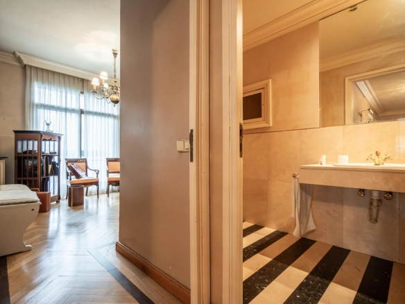 Piso Arapiles Chamberi Madrid Pasillo