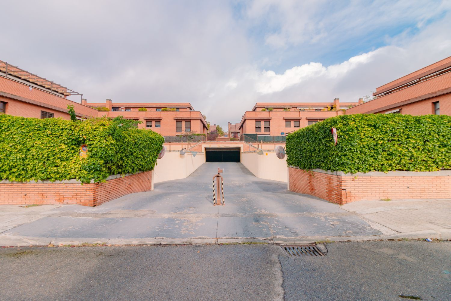Piso Bajo Con Jardin Las Rozas de Madrid Entrada Garaje