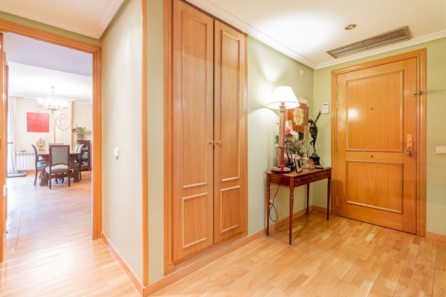 Piso Bajo Con Jardin Las Rozas de Madrid Pasillo