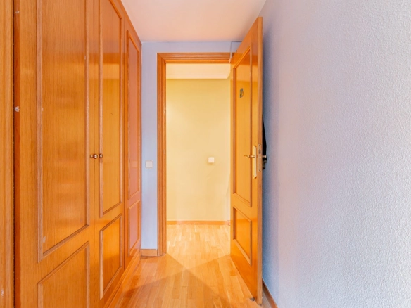 Piso Bajo Con Jardin Las Rozas de Madrid Pasillo