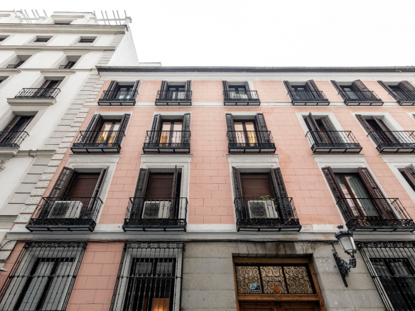 Piso Barrio Palacio Fachada Edificio