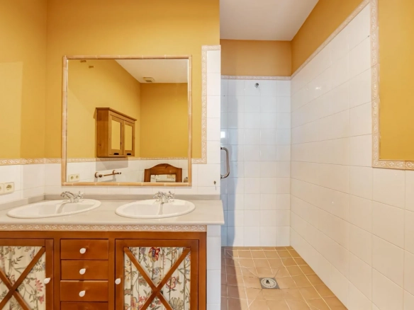 Piso Guindalera Salamanca Dormitorio Bano