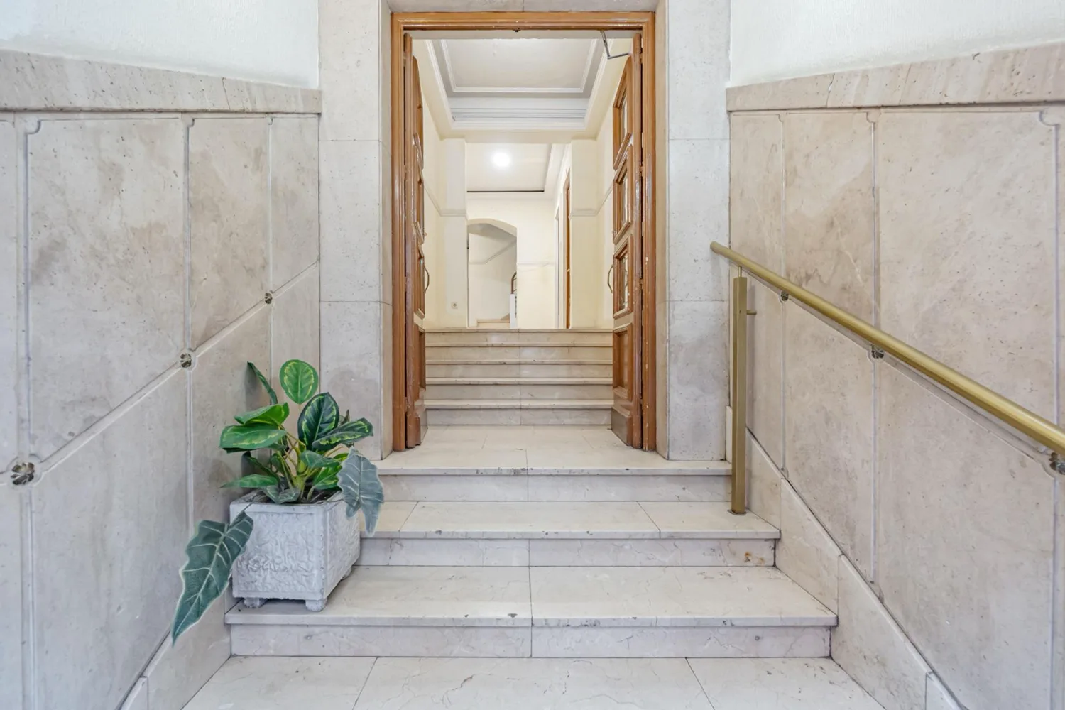 Piso Guindalera Salamanca portal