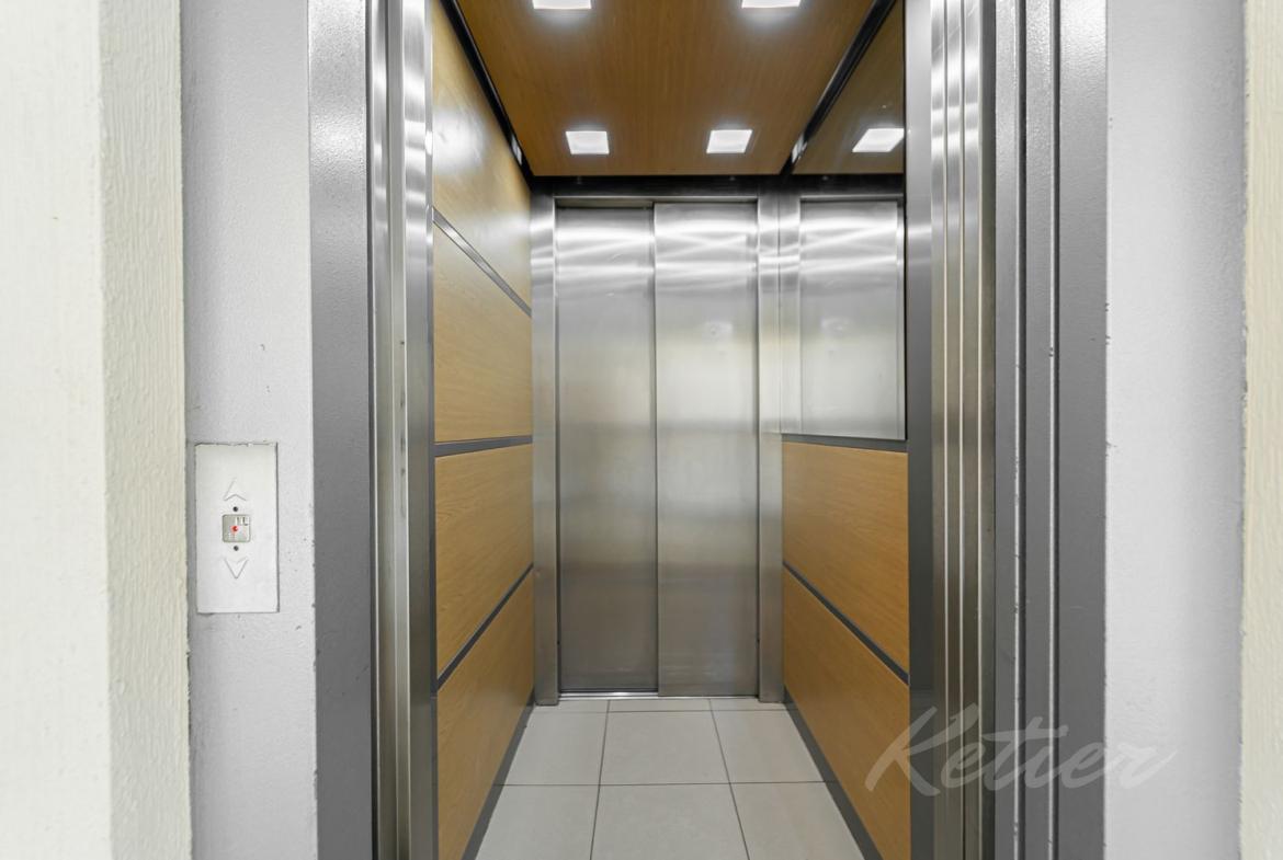 Piso Isaac Albeniz Ascensor 02