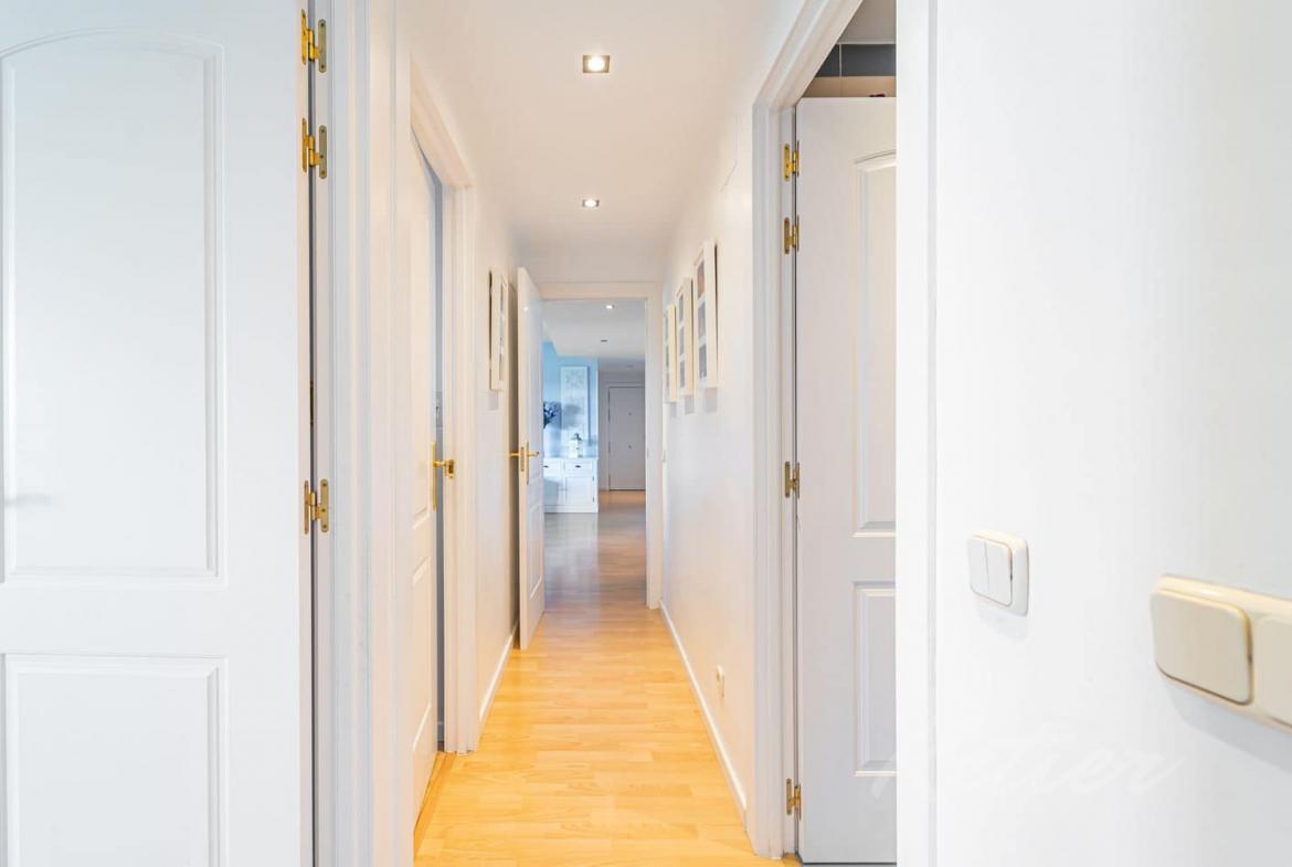 Piso Isaac Albeniz Pasillo 01