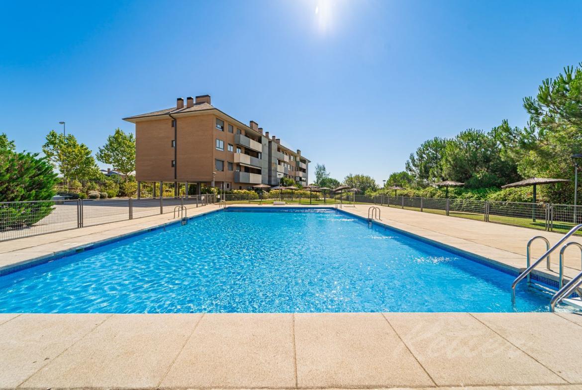 Piso Isaac Albeniz Piscina 03