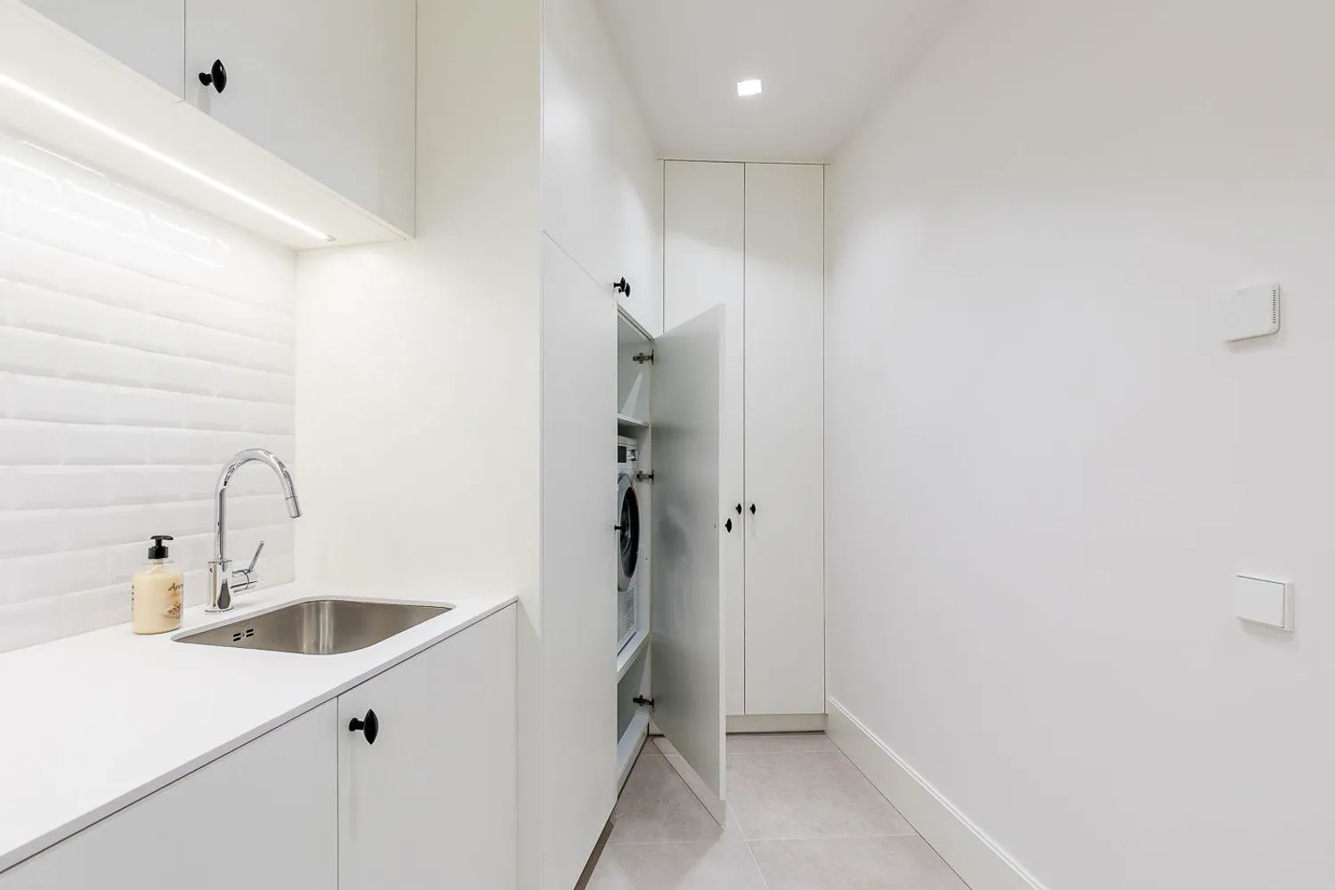 Piso Lujo Recoletos Cocina Servicio