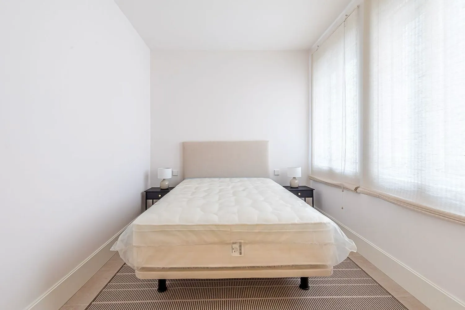 Piso Lujo Recoletos Dormitorio Servicio