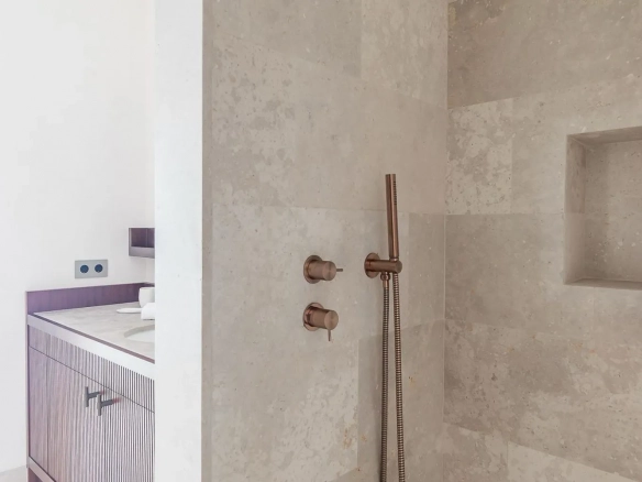 Piso Lujo Recoletos Dormitorio Bano