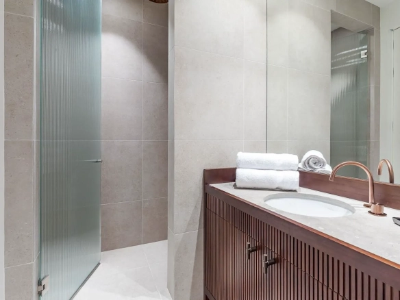 Piso Lujo Recoletos Dormitorio Bano