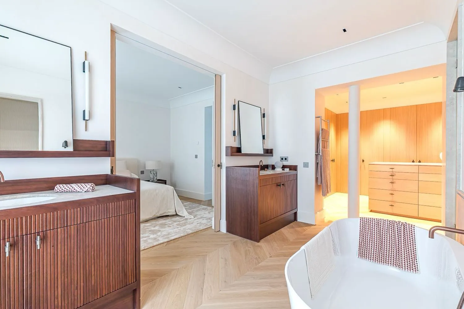 Piso Lujo Recoletos Dormitorio Bano