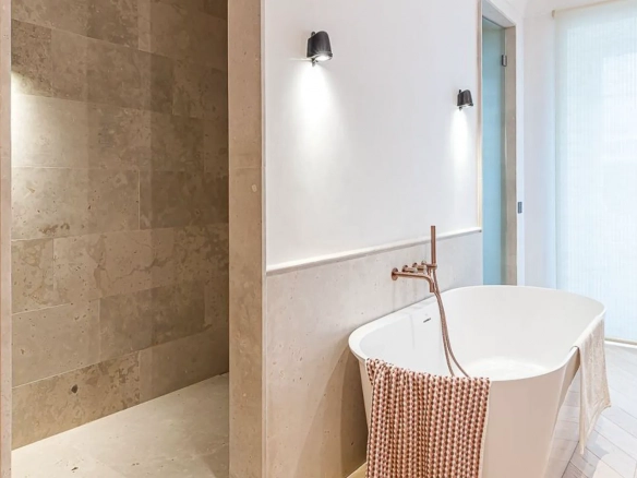 Piso Lujo Recoletos Dormitorio Bano