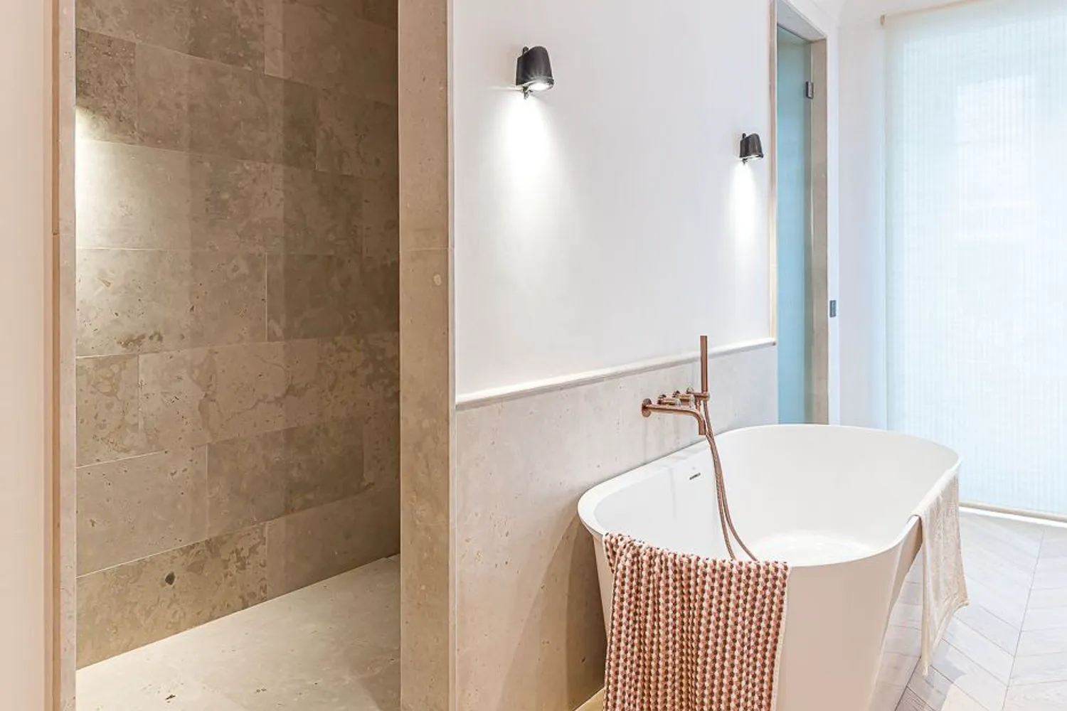 Piso Lujo Recoletos Dormitorio Bano