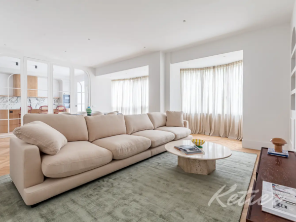 Luxury apartment renovated and furnished in the Salamanca district, Madrid