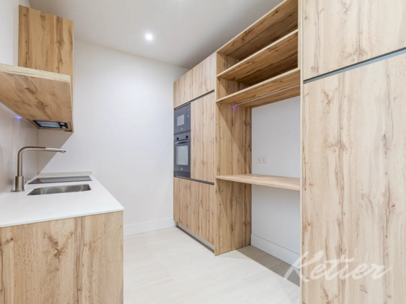 Piso Sta Engracia Cocina