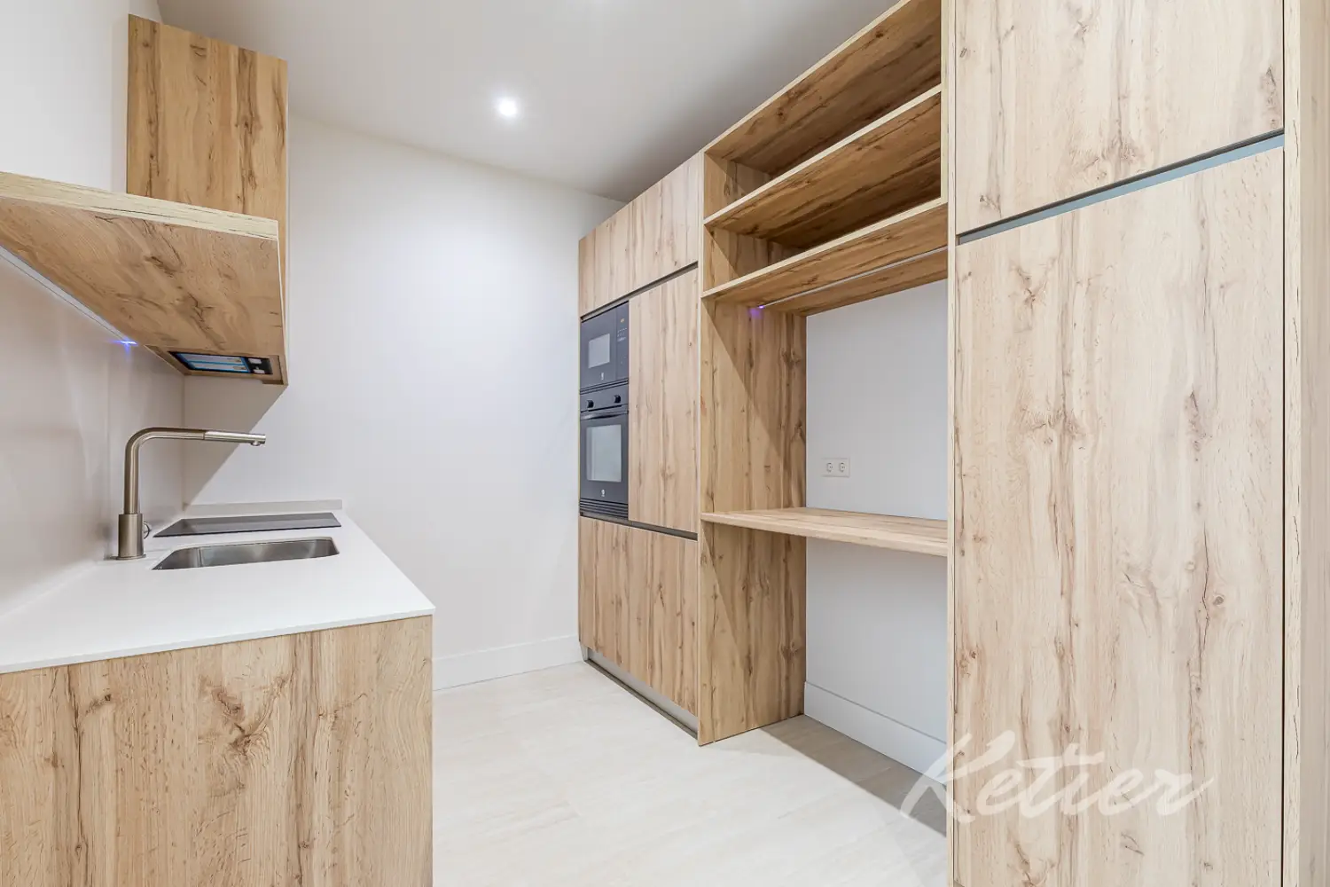 Piso Sta Engracia Cocina