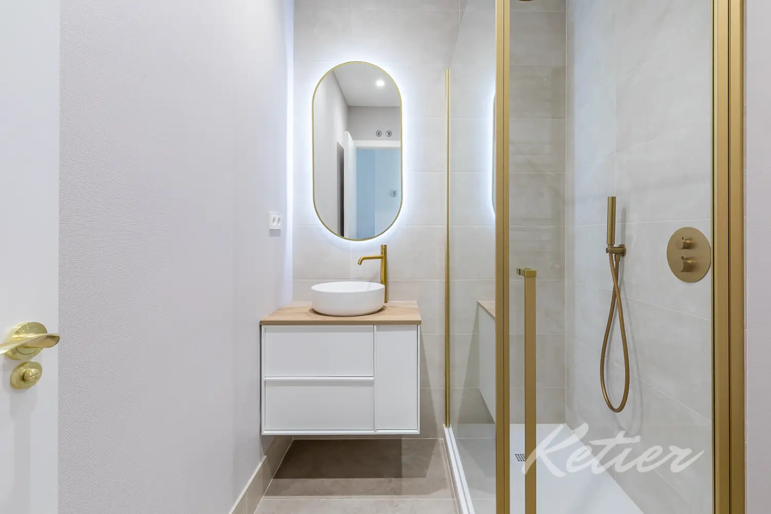 Piso Sta Engracia Dormitorio Bano