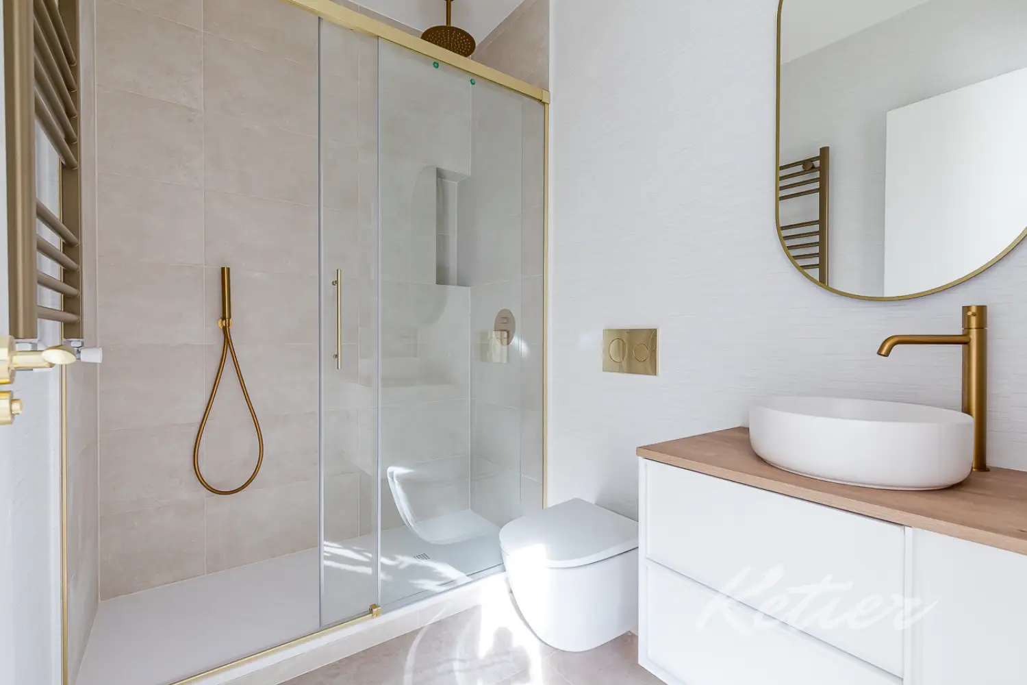 Piso Sta Engracia Dormitorio Bano