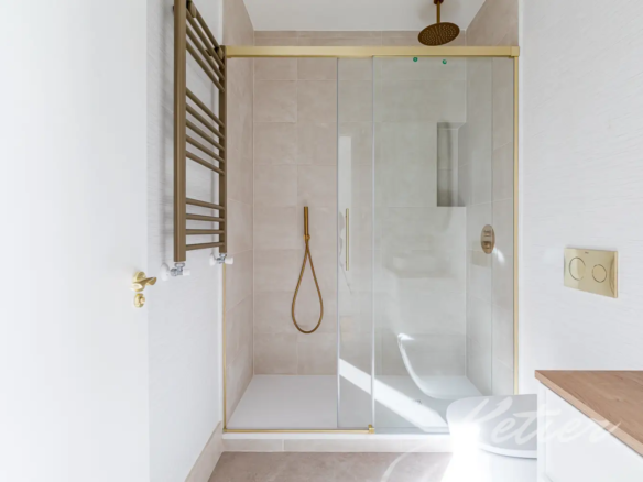 Piso Sta Engracia Dormitorio Bano
