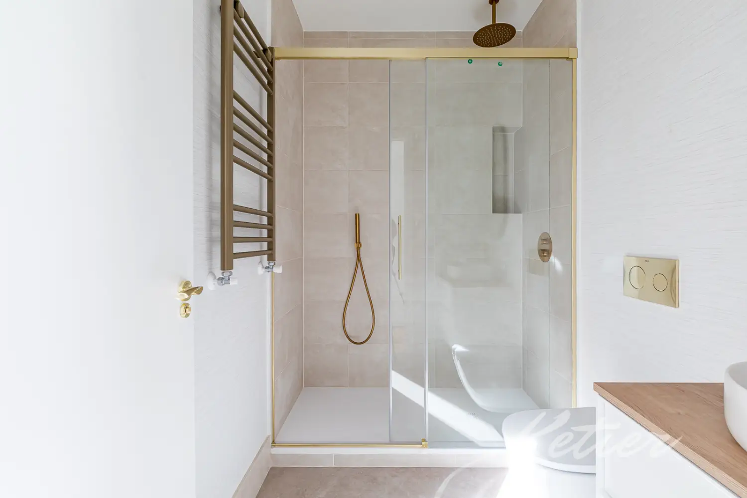 Piso Sta Engracia Dormitorio Bano