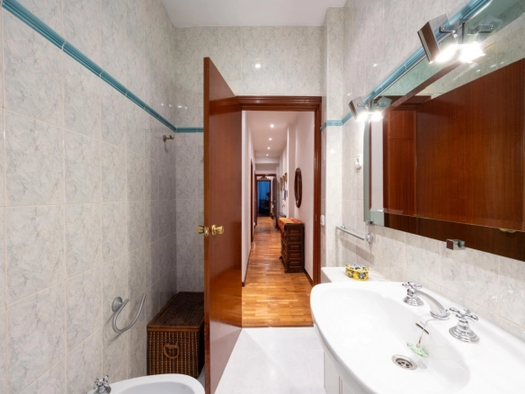 Piso en Chamberi Madrid Centro Bano