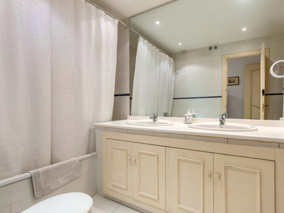 Piso en Moncloa Aravaca Bano