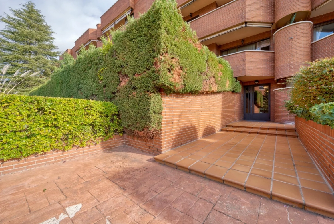 Piso en Pozuelo de Alarcon Entrada