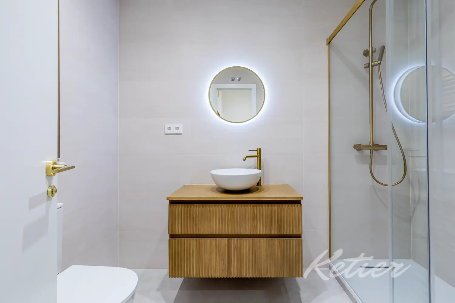 Piso Lujo Chanmartin Dormitorio Bano