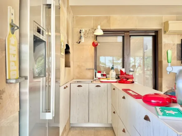 Detached house in Galapagar with heated swimming pool and private garden