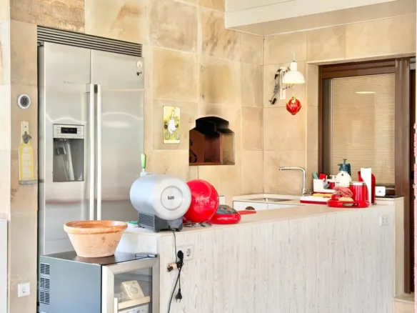 Detached house in Galapagar with heated swimming pool and private garden