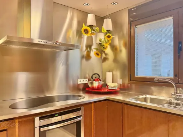 Detached house in Galapagar with heated swimming pool and private garden