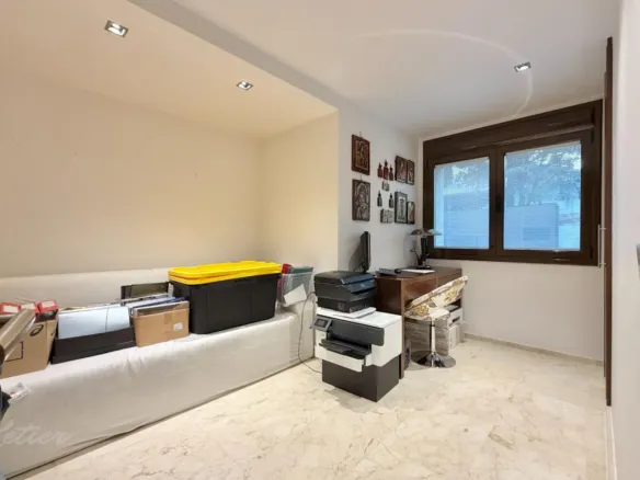 Detached house in Galapagar with heated swimming pool and private garden