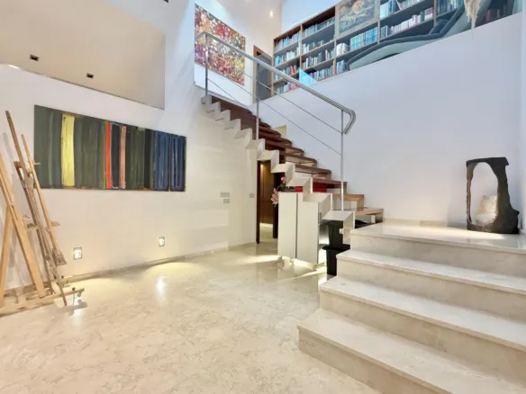 Detached house in Galapagar with heated swimming pool and private garden