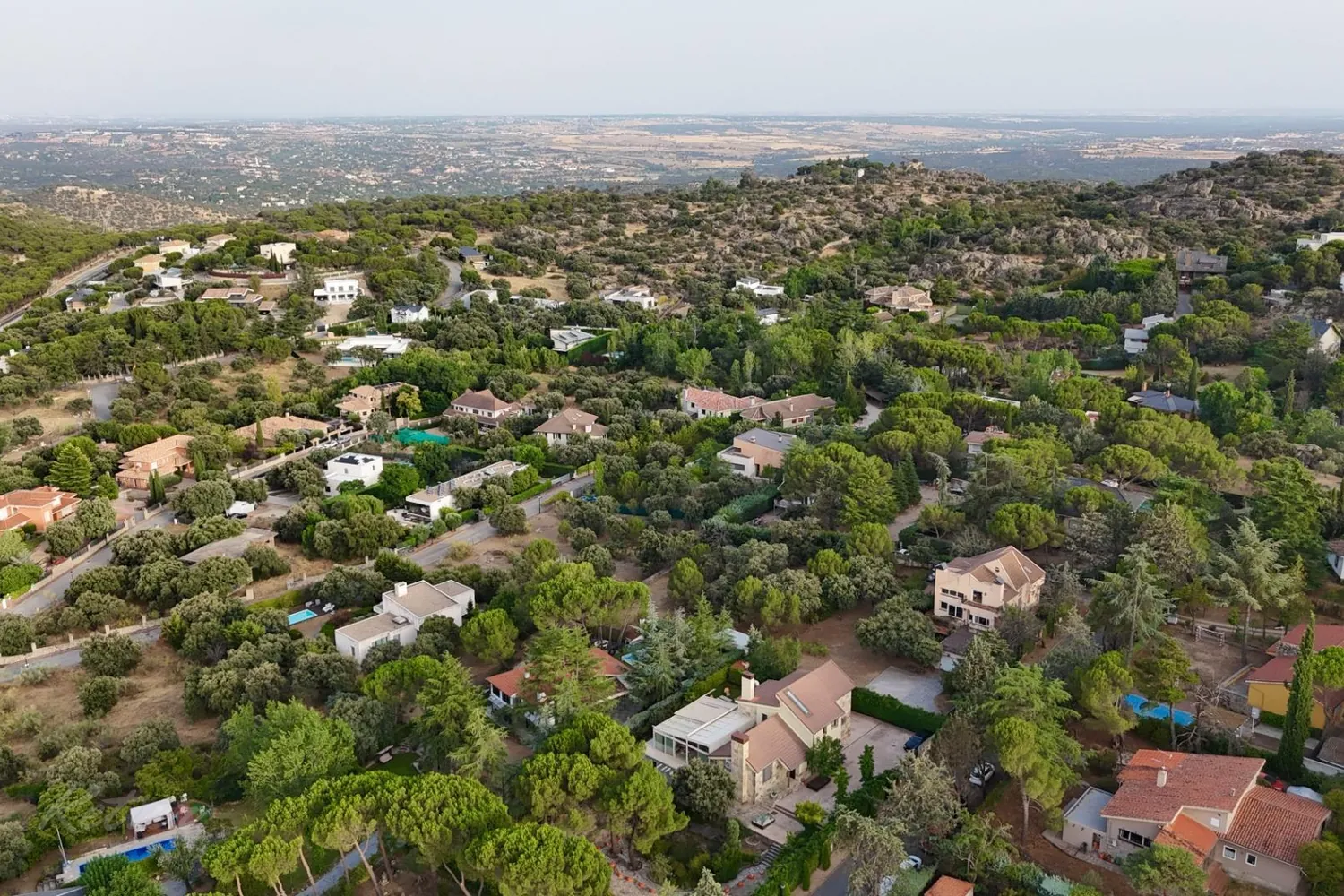 Detached house in Galapagar with heated swimming pool and private garden