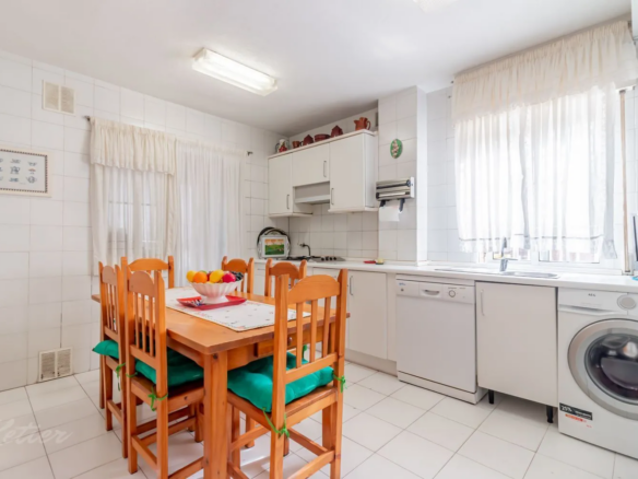 chalet pareado monte rozas cocina