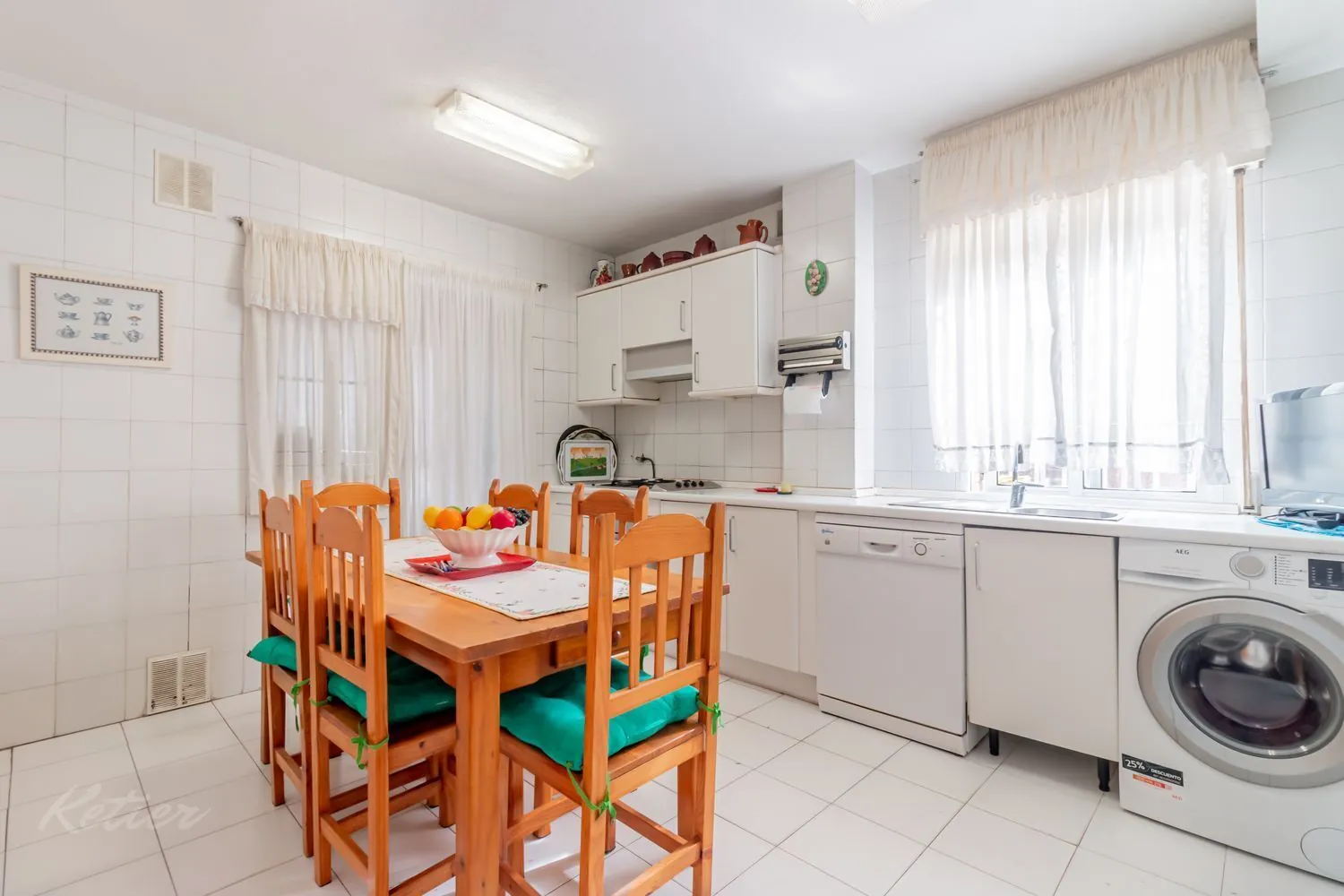 chalet pareado monte rozas cocina