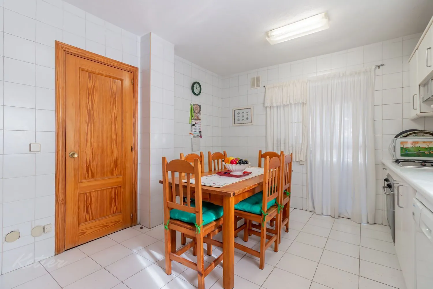 chalet pareado monte rozas cocina