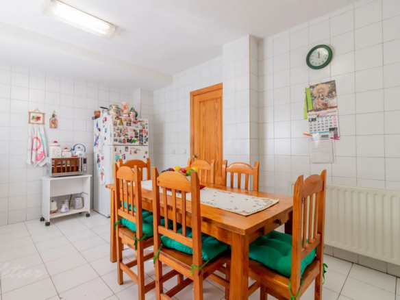 chalet pareado monte rozas cocina