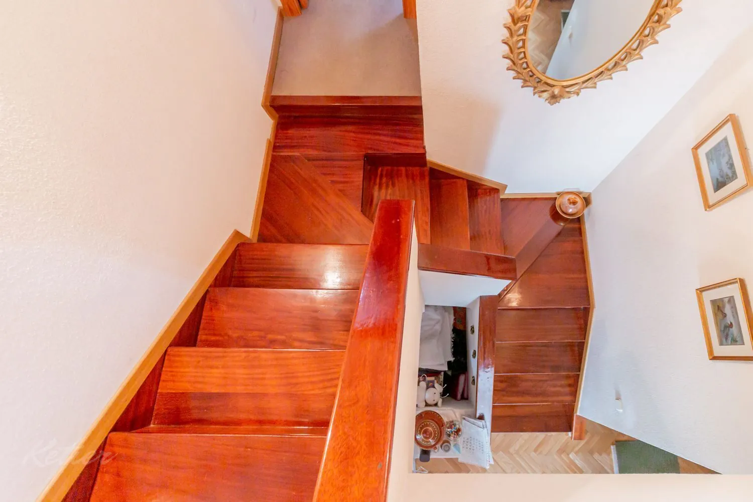 chalet pareado monte rozas escalera distribuidor