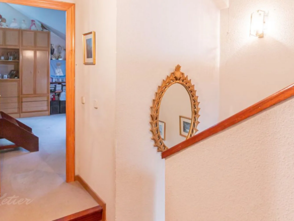 chalet pareado monte rozas escalera distribuidor