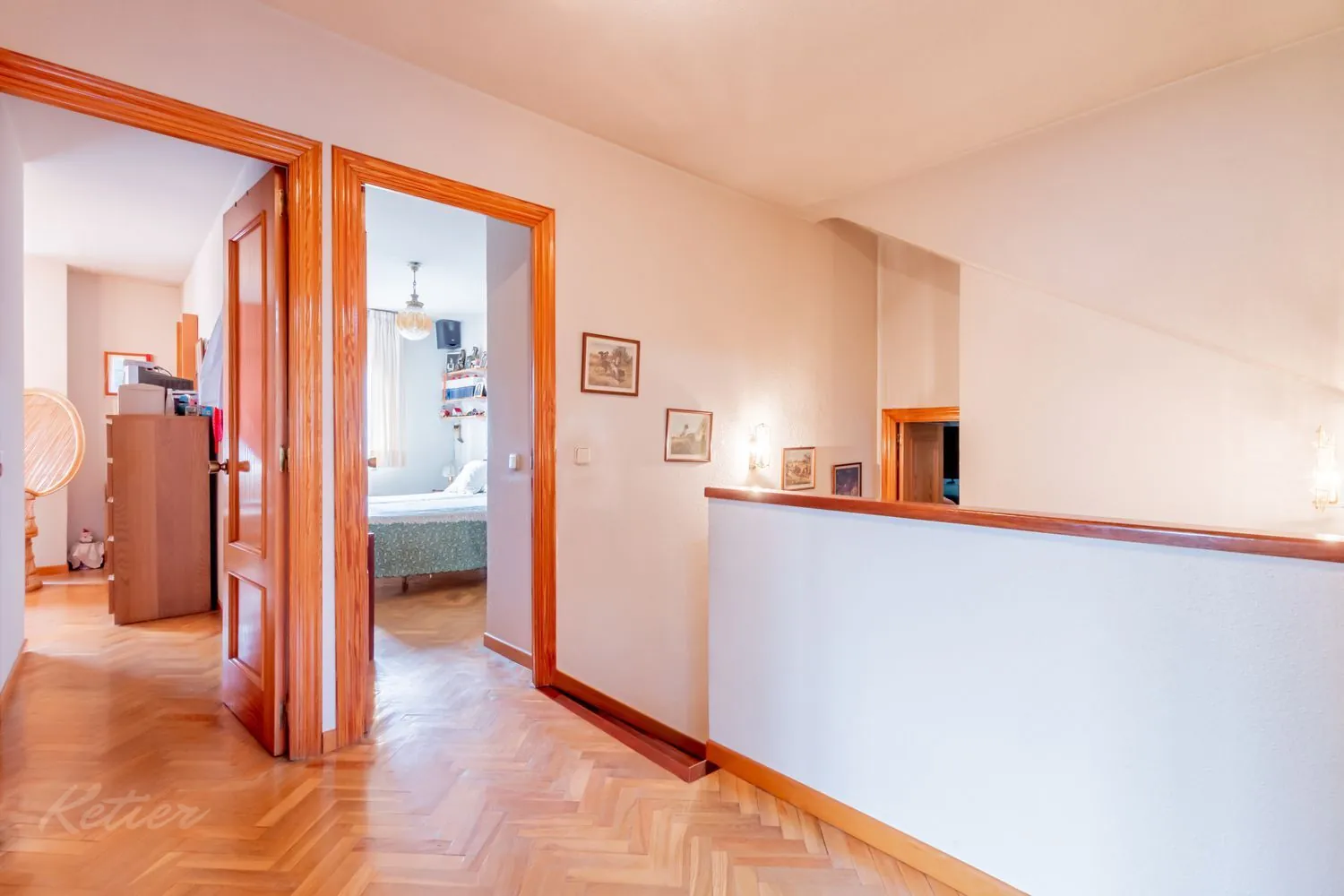 chalet pareado monte rozas escalera distribuidor