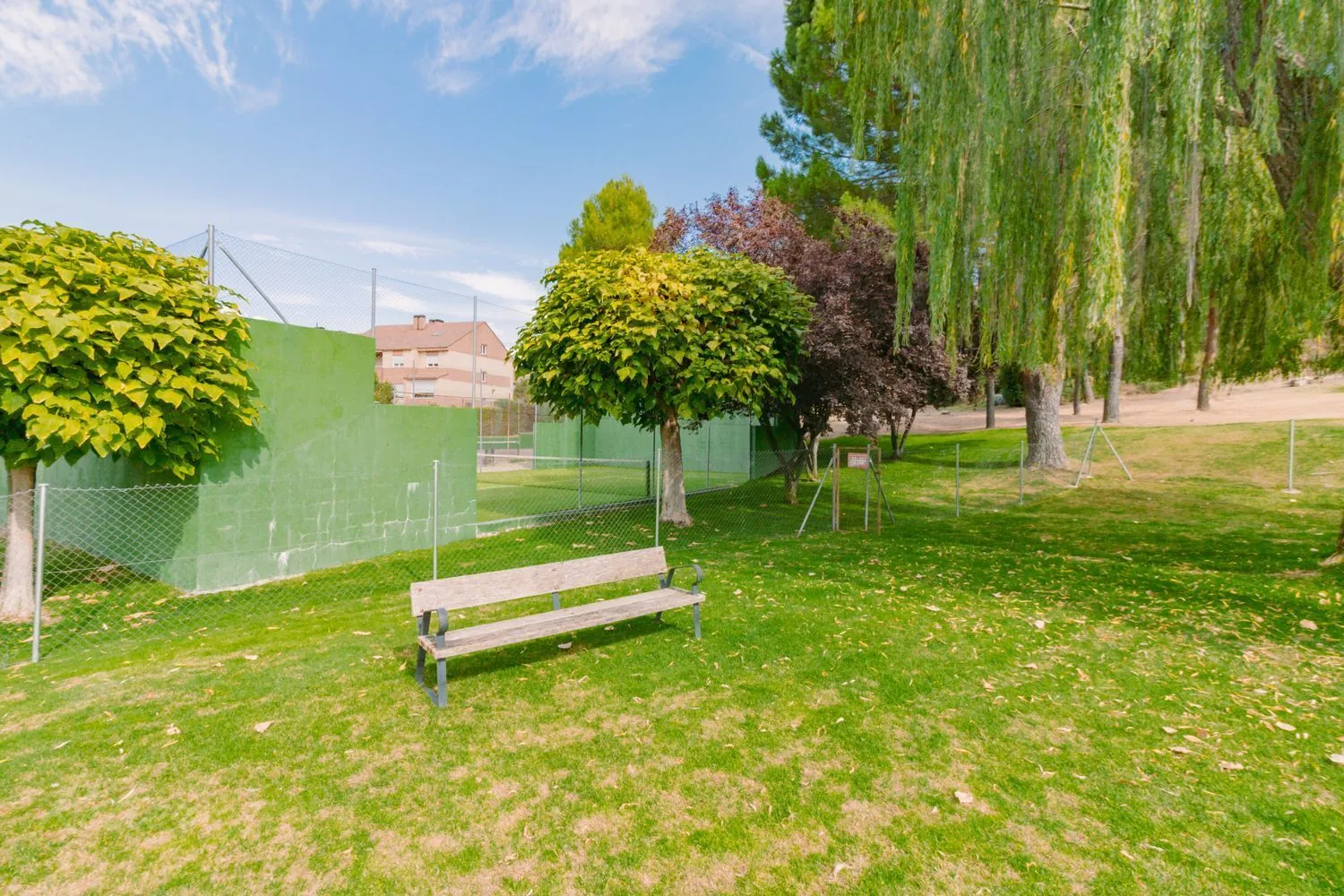 chalet pareado monte rozas zona verde comunitaria